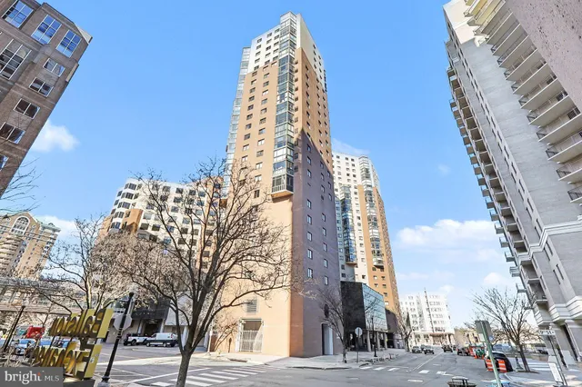 $2,700 | 900 North Stafford Street, Unit 2521, Arlington, VA 22203