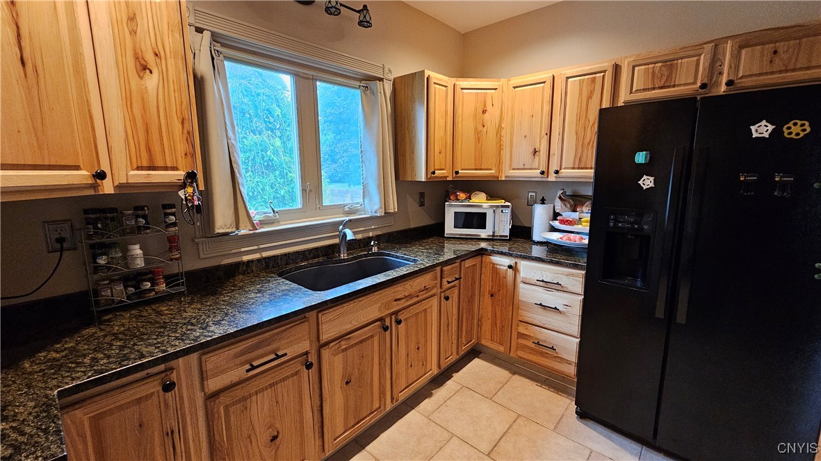 51 Mattie Street Auburn, NY 13021 - Photo 17 of 43