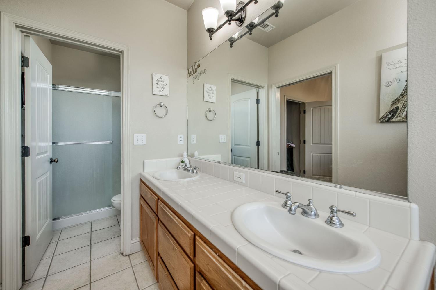 297 West Lilac Avenue Reedley, CA 93654 - Photo 38 of 63