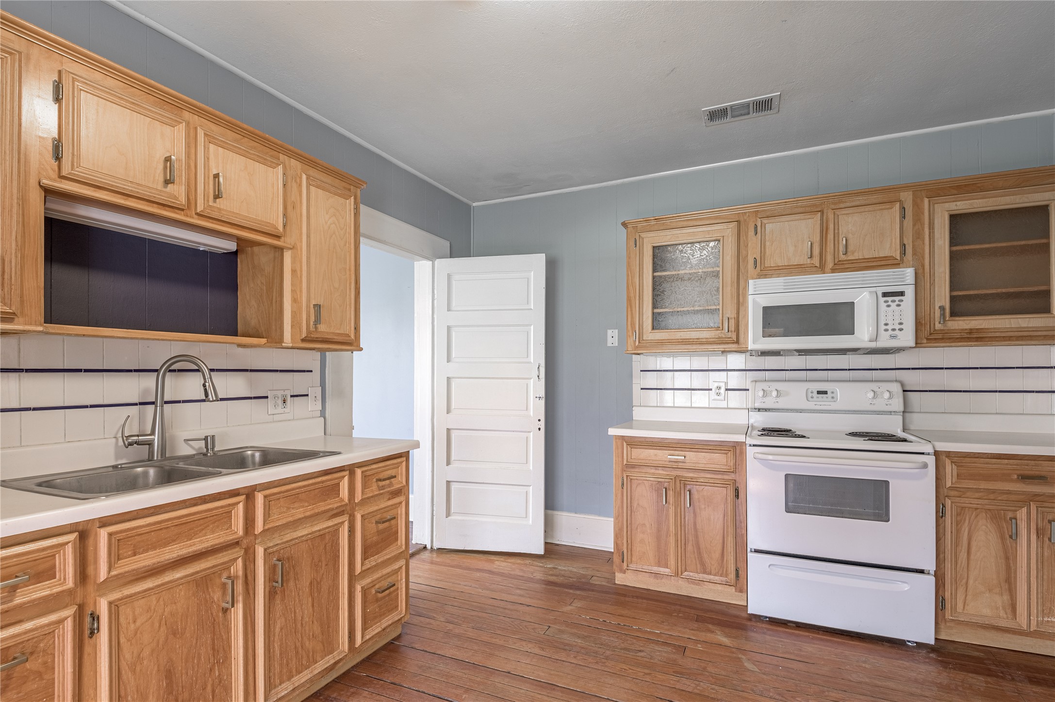 254 South Railroad Street, Unit 250 Trinity, TX 75862 - Photo 11 of 23