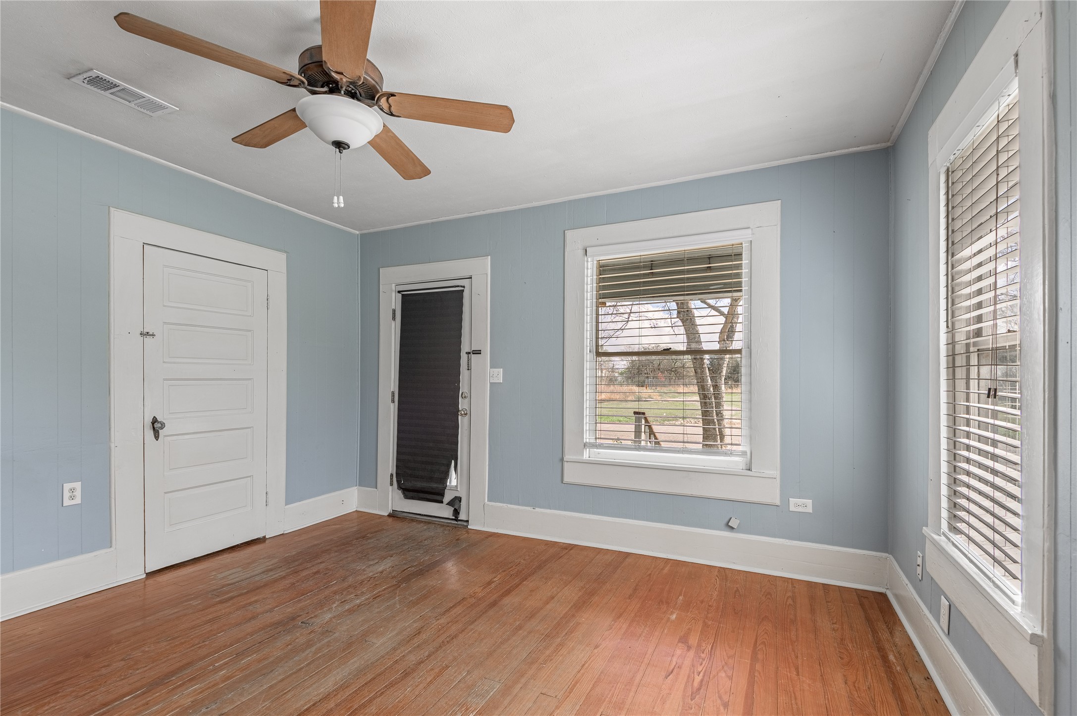 254 South Railroad Street, Unit 250 Trinity, TX 75862 - Photo 5 of 23