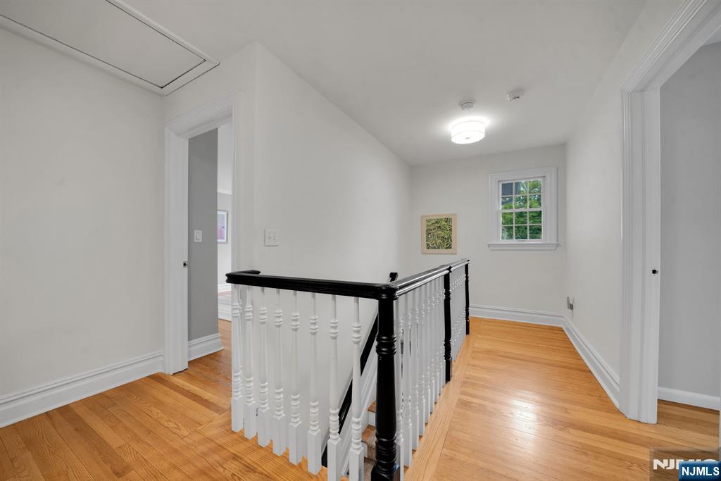 10 Carolina Place Ridgewood, NJ 07450 - Photo 23 of 38