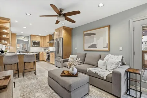 $515,000 | 4633 Terrace Street, Kansas City, MO 64112