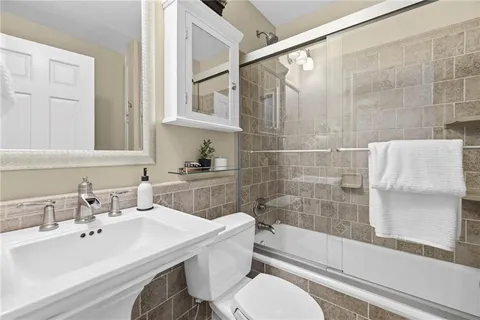 $515,000 | 4633 Terrace Street, Kansas City, MO 64112