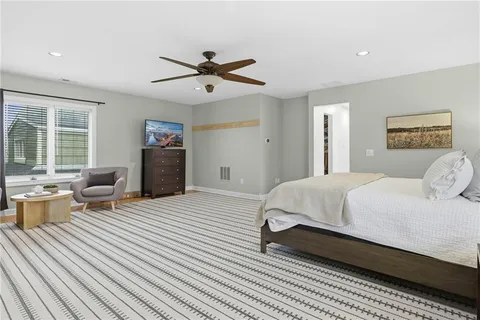 $515,000 | 4633 Terrace Street, Kansas City, MO 64112