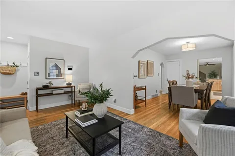 $515,000 | 4633 Terrace Street, Kansas City, MO 64112