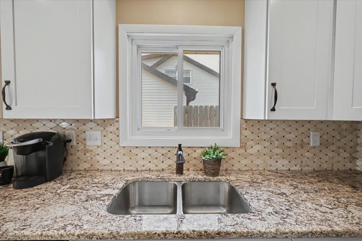 767 North Willow Road Elmhurst, IL 60126 - Photo 11 of 36