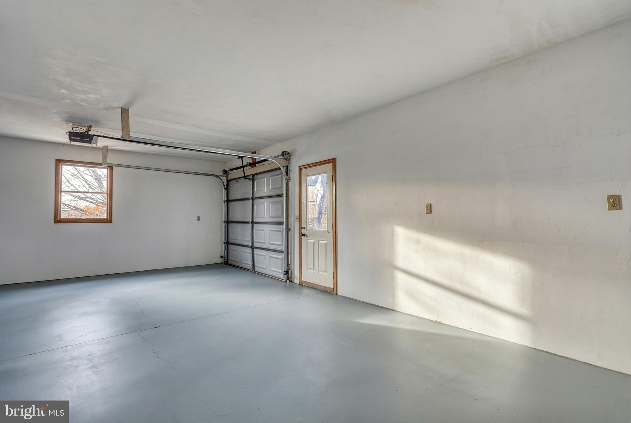 79 North School House Road Thomasville, PA 17364 - Photo 43 of 73 an empty room with windows and closet