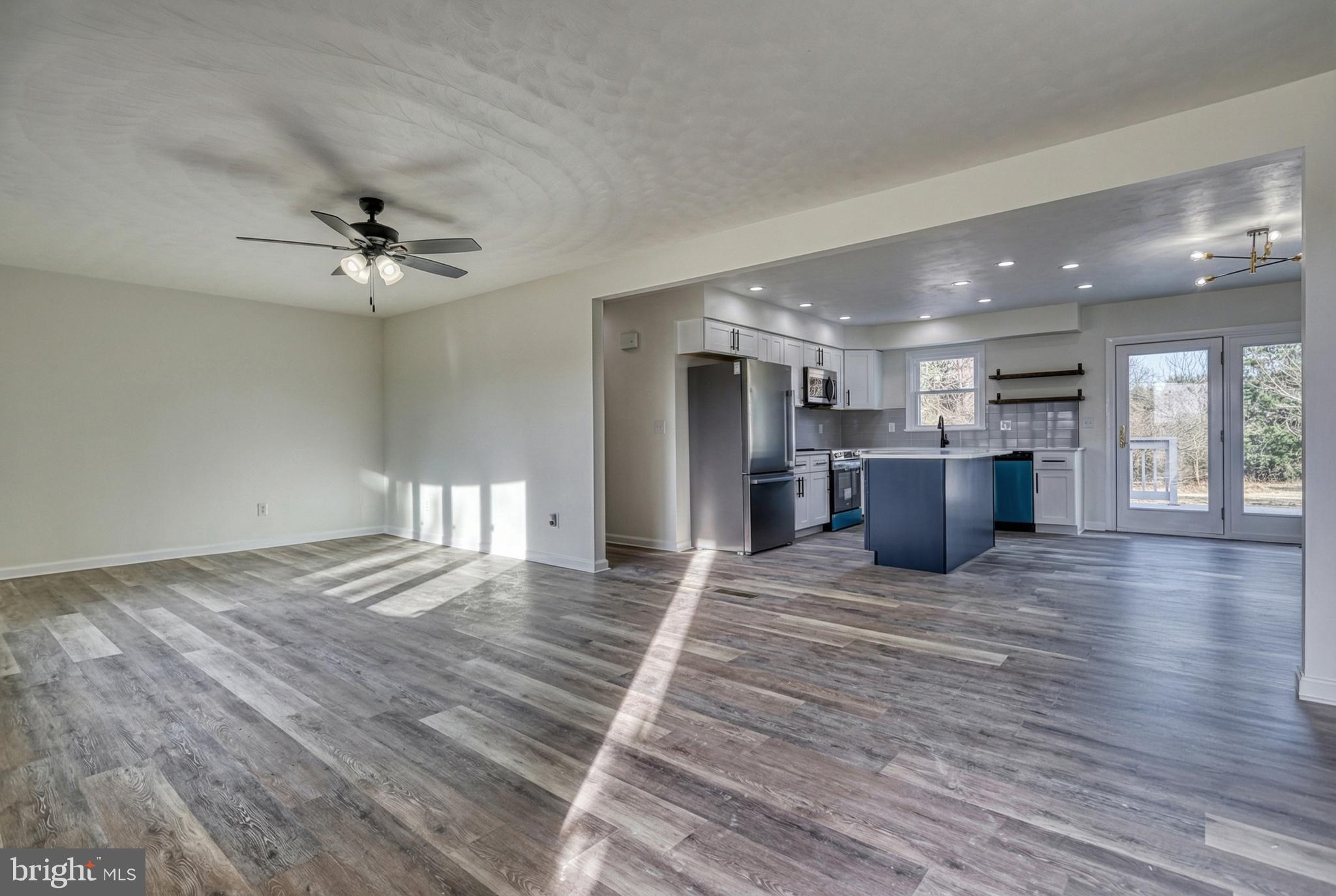 79 North School House Road Thomasville, PA 17364 - Photo 10 of 73