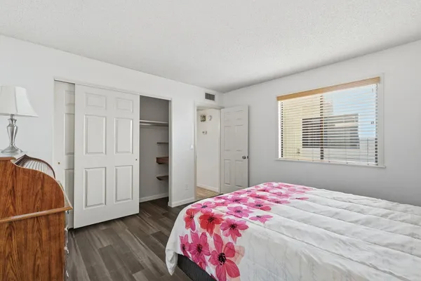 $2,300 | 650 South Arrowwood Way, Mesa, AZ 85208