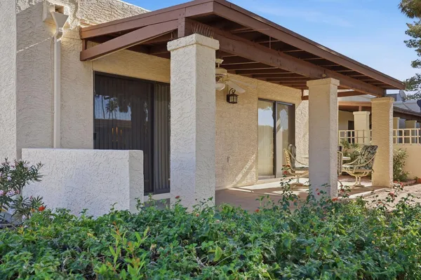 $2,300 | 650 South Arrowwood Way, Mesa, AZ 85208