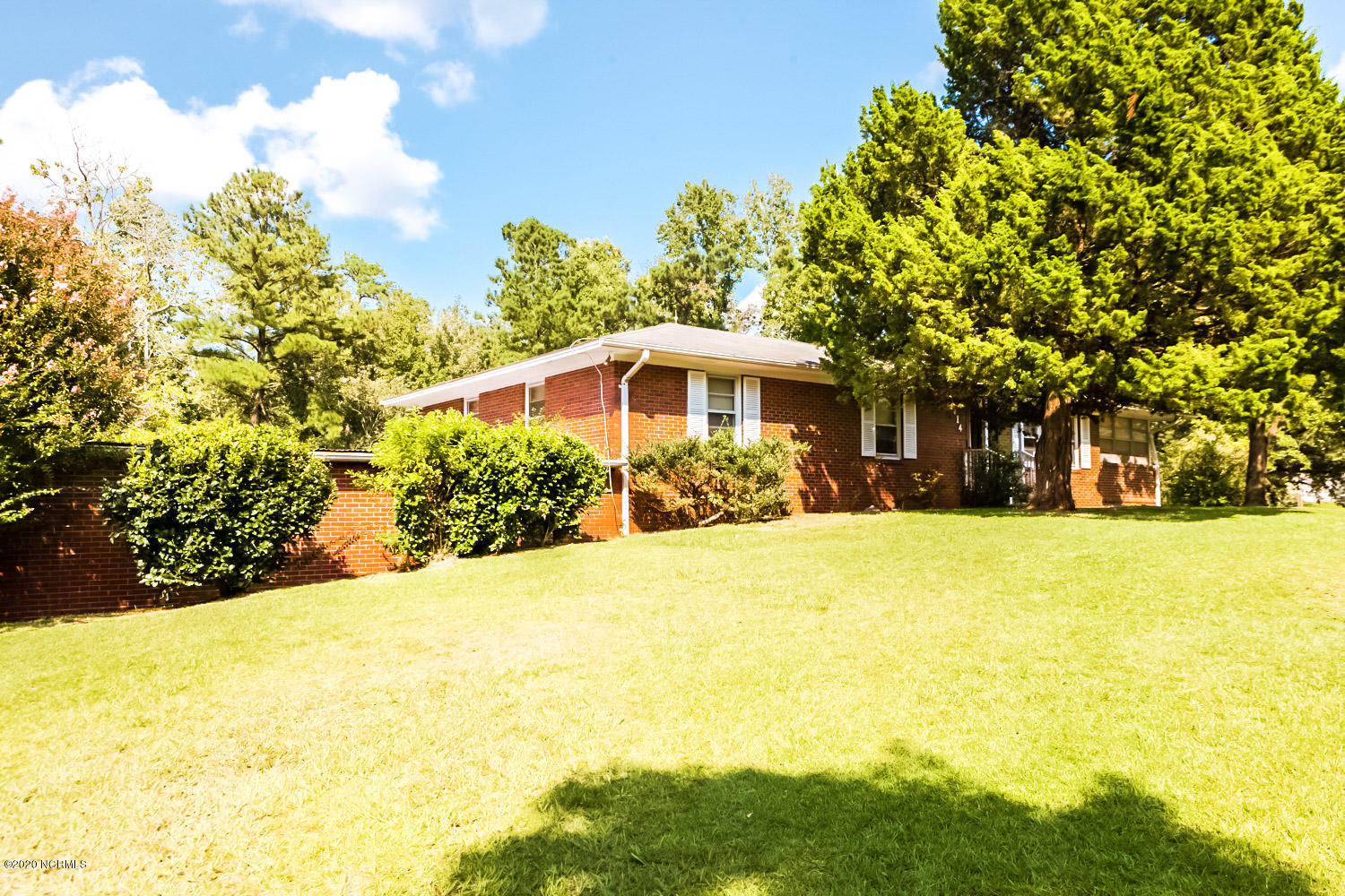 114 Loop Road Leland, NC 28451 - Photo 3 of 21 Left Side