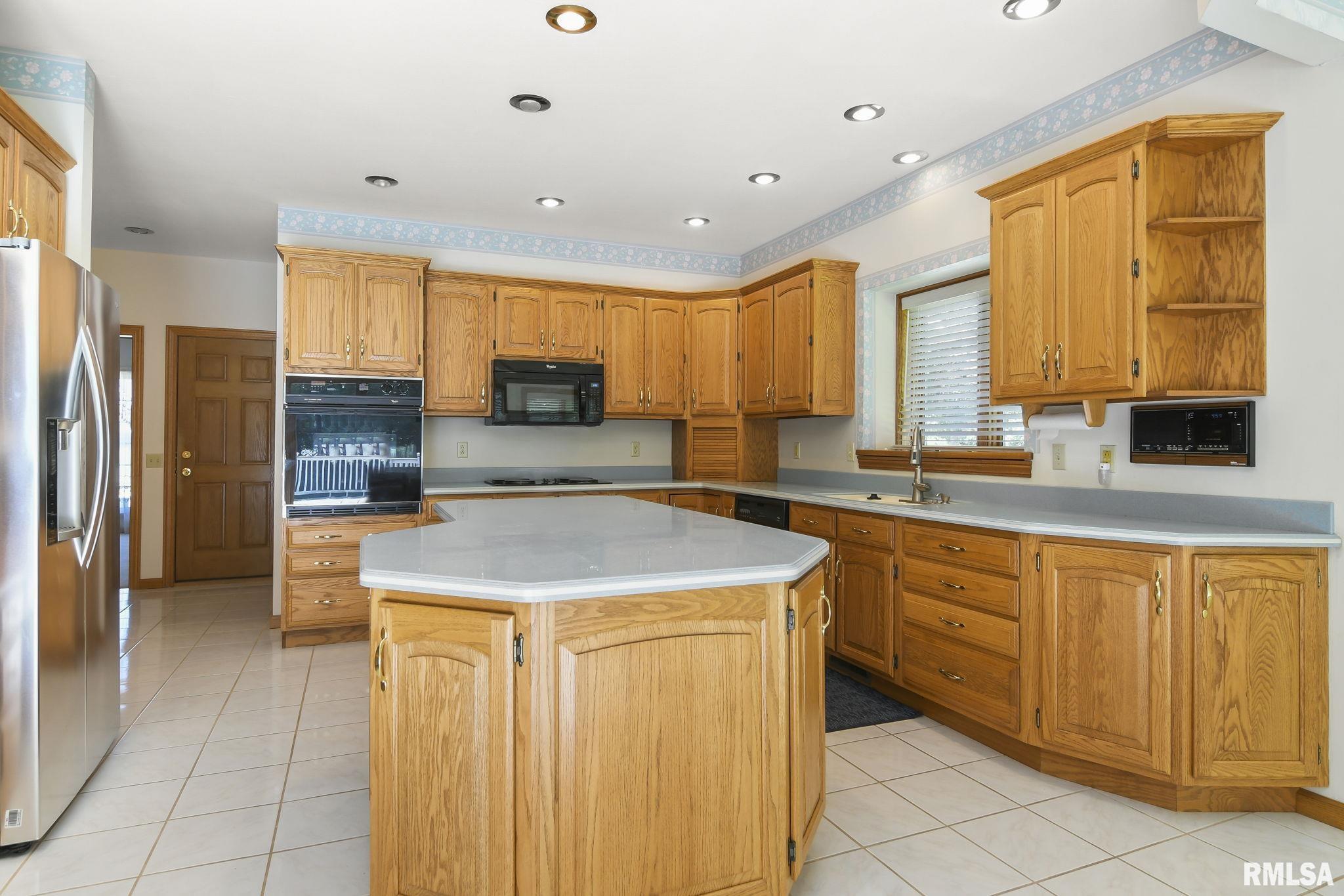 2304 Chesapeake Landing Springfield, IL 62712 - Photo 14 of 41