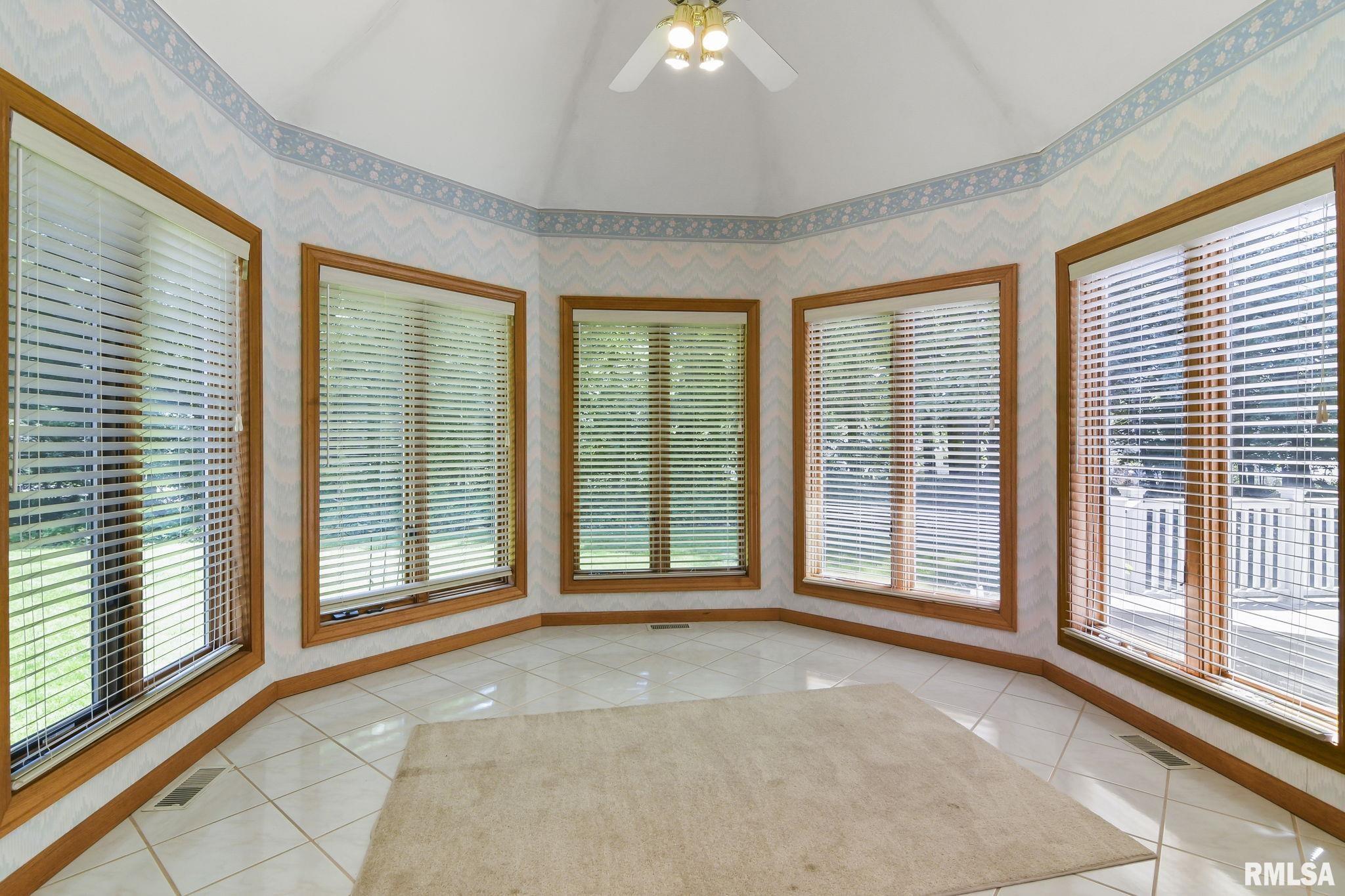 2304 Chesapeake Landing Springfield, IL 62712 - Photo 16 of 41