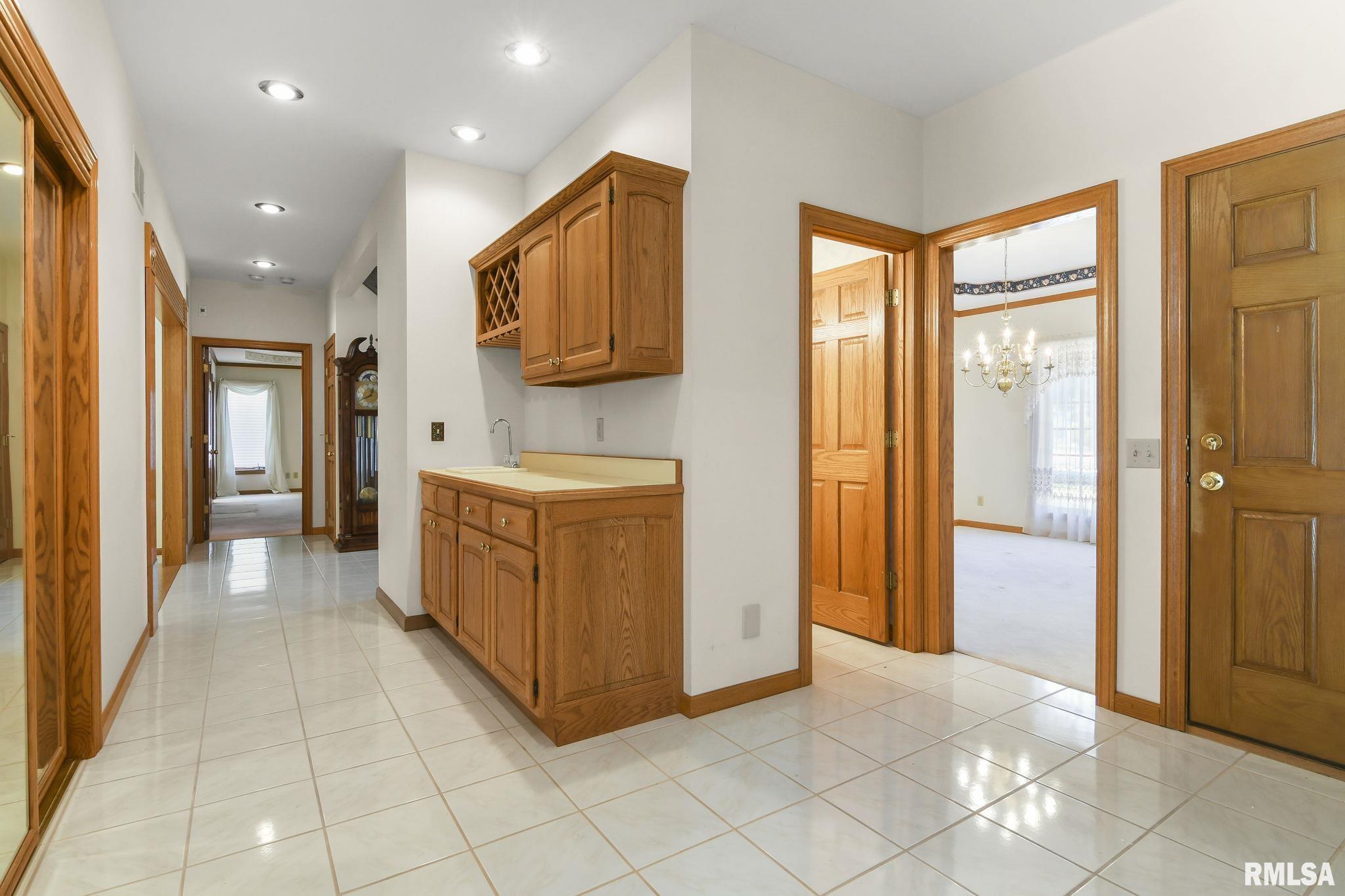 2304 Chesapeake Landing Springfield, IL 62712 - Photo 19 of 41