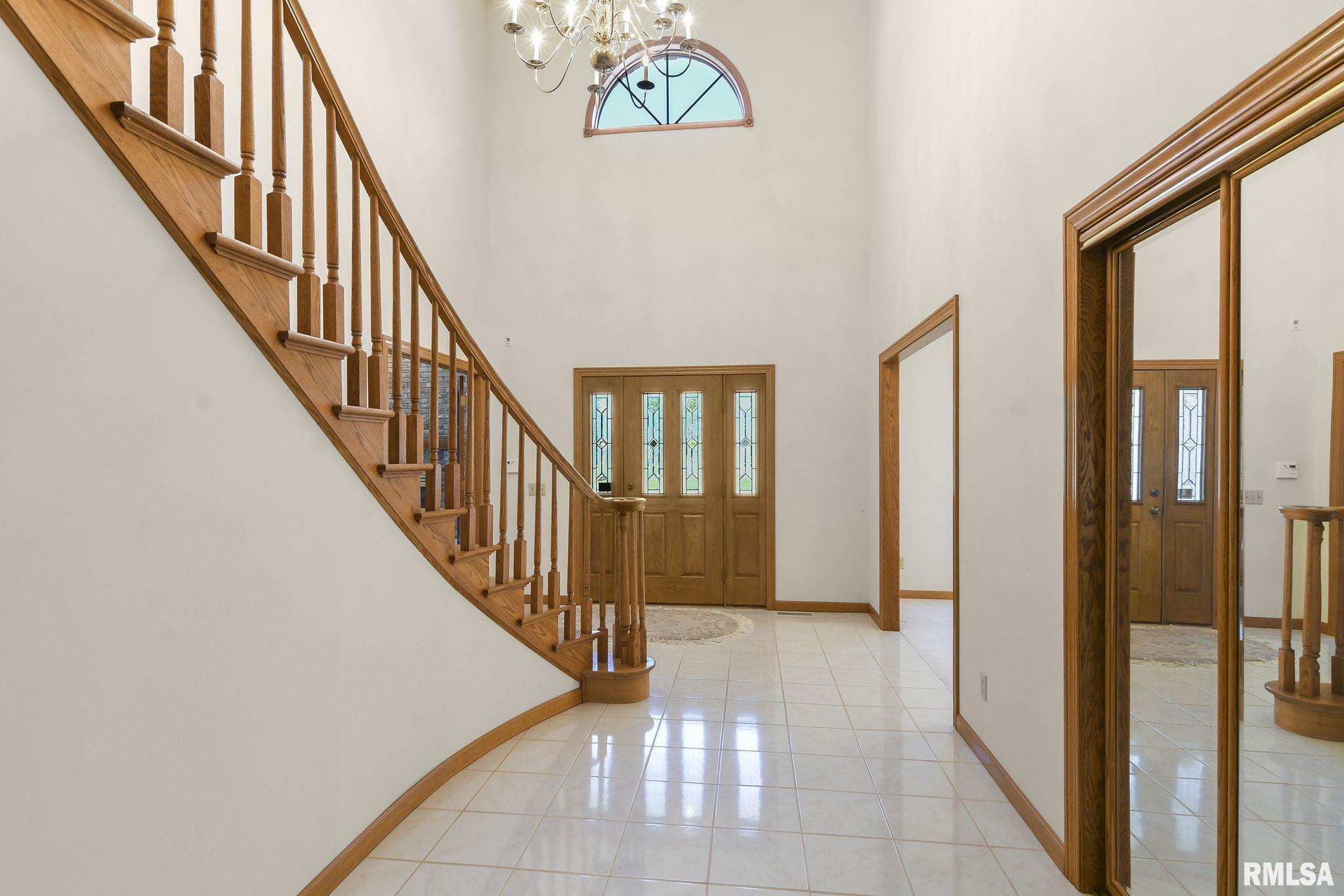 2304 Chesapeake Landing Springfield, IL 62712 - Photo 2 of 41