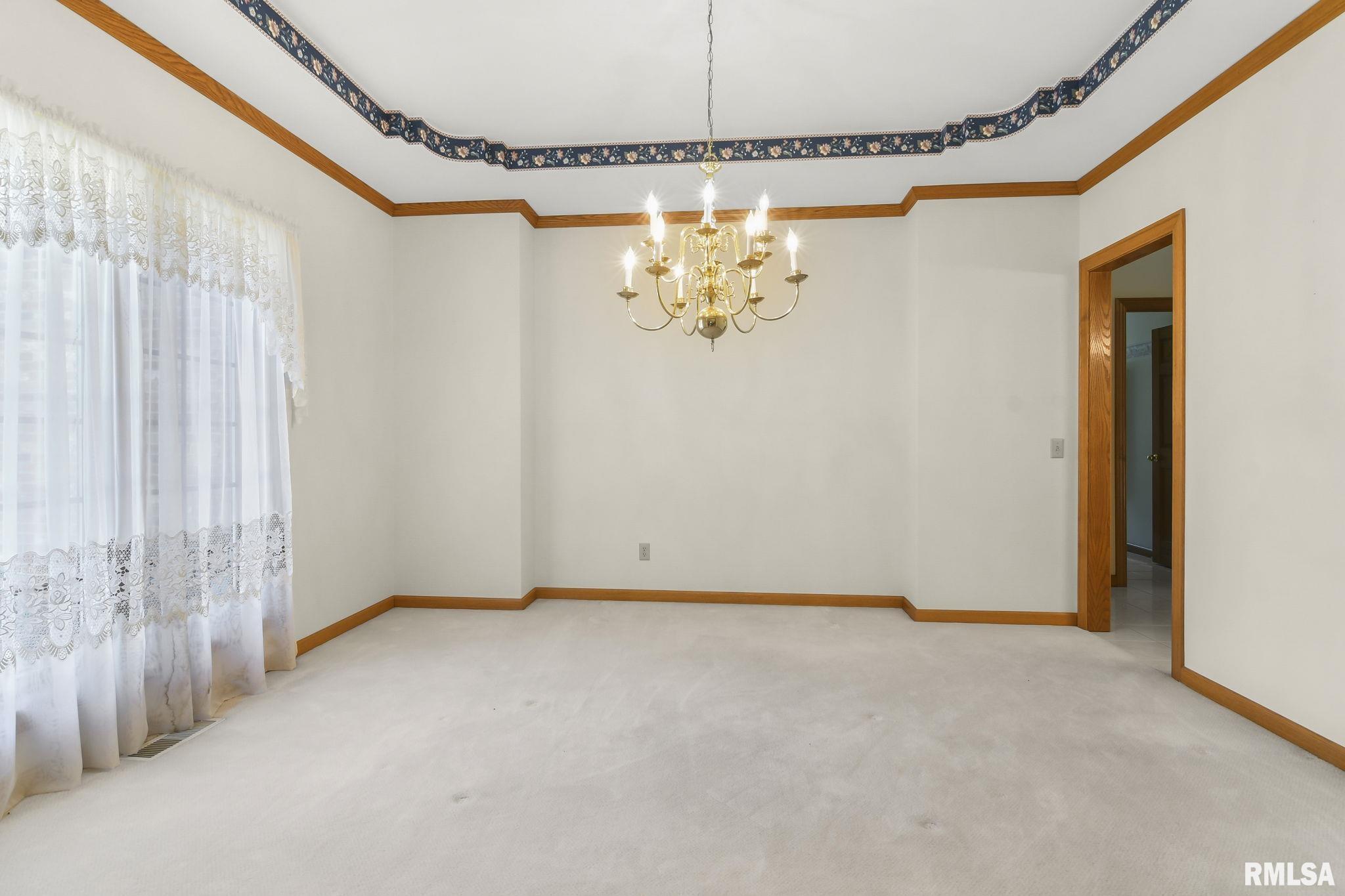 2304 Chesapeake Landing Springfield, IL 62712 - Photo 7 of 41