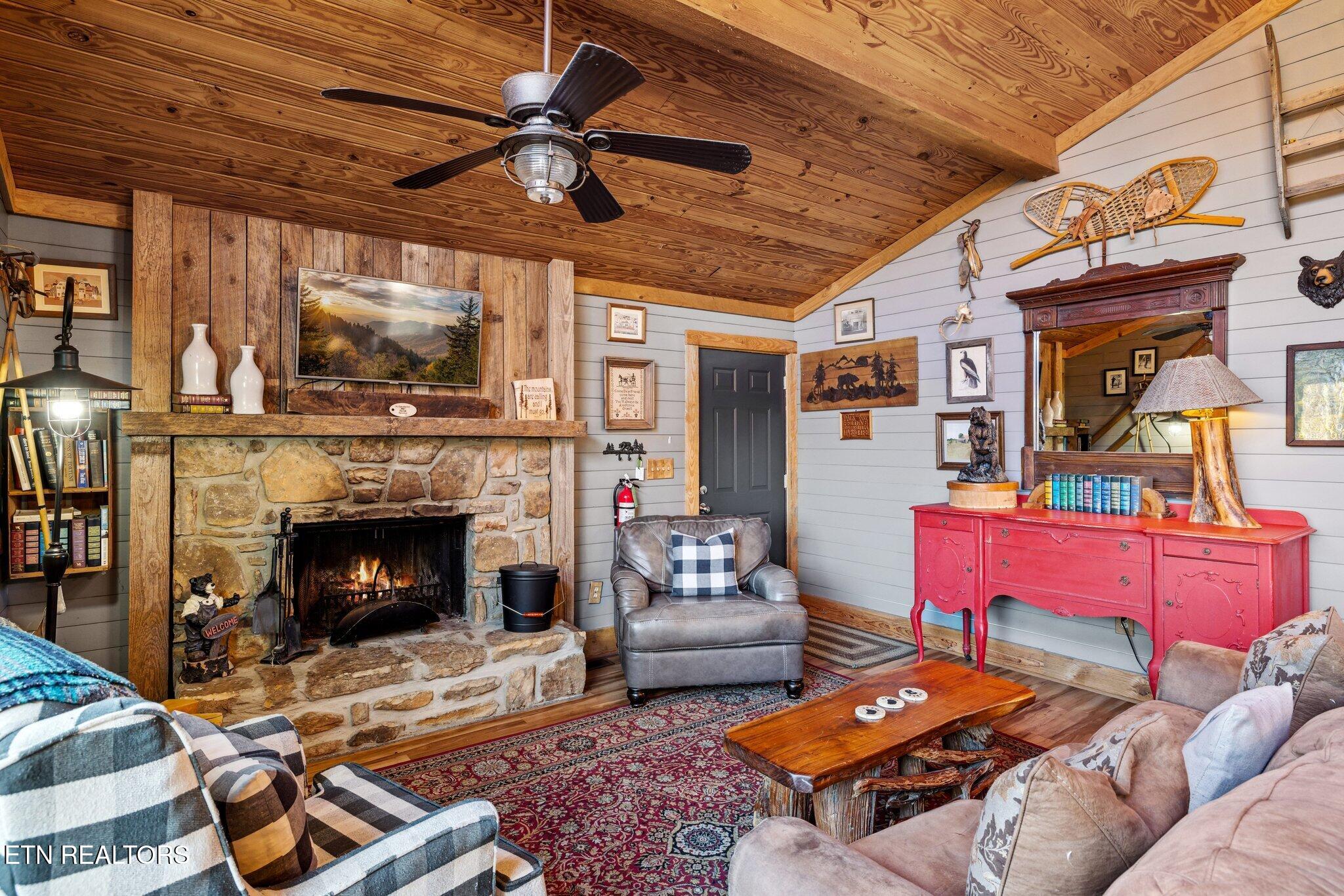 1536 Zurich Road Gatlinburg, TN 37738 - Photo 5 of 26 IMG_0251 3