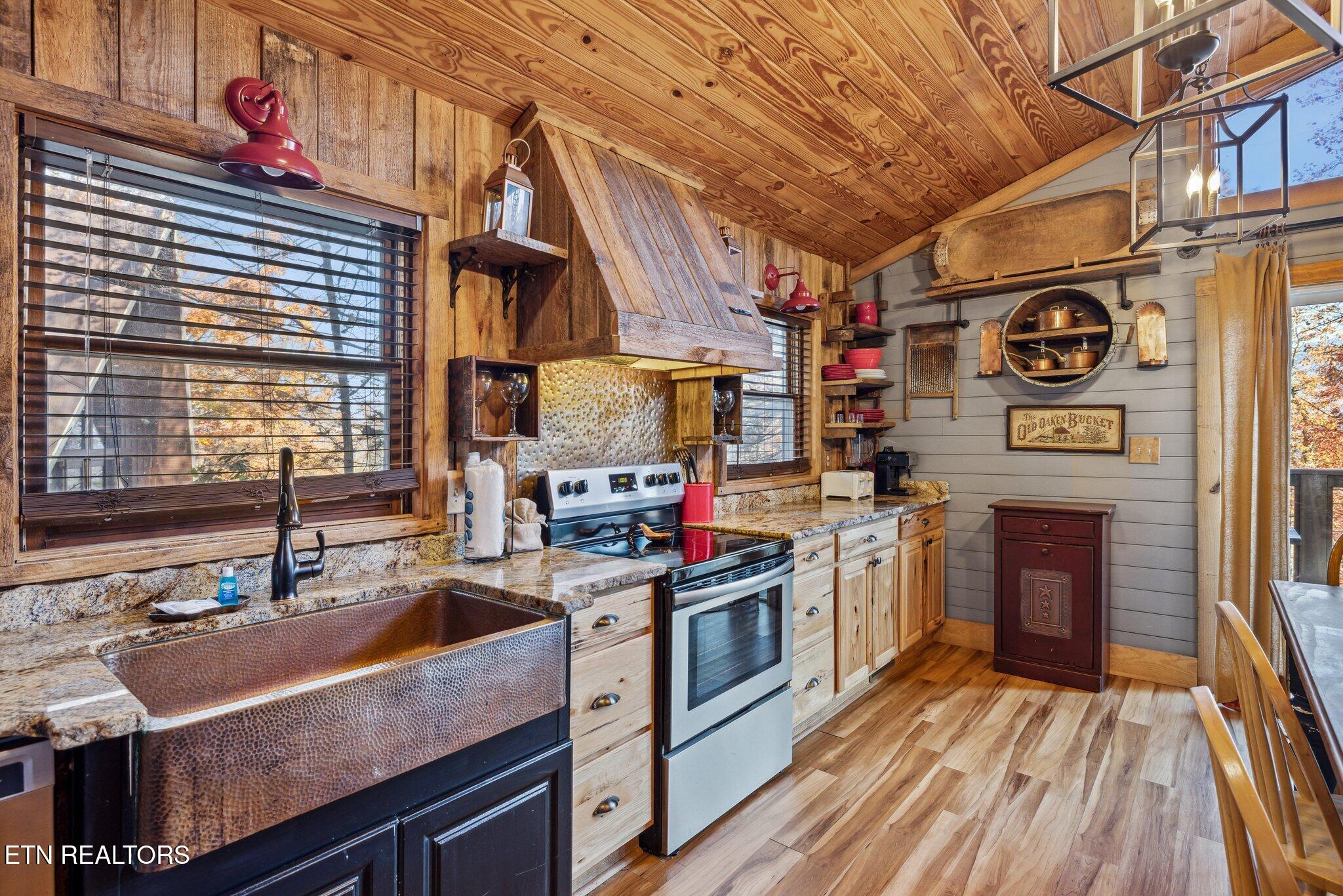 1536 Zurich Road Gatlinburg, TN 37738 - Photo 6 of 26 IMG_0241 4