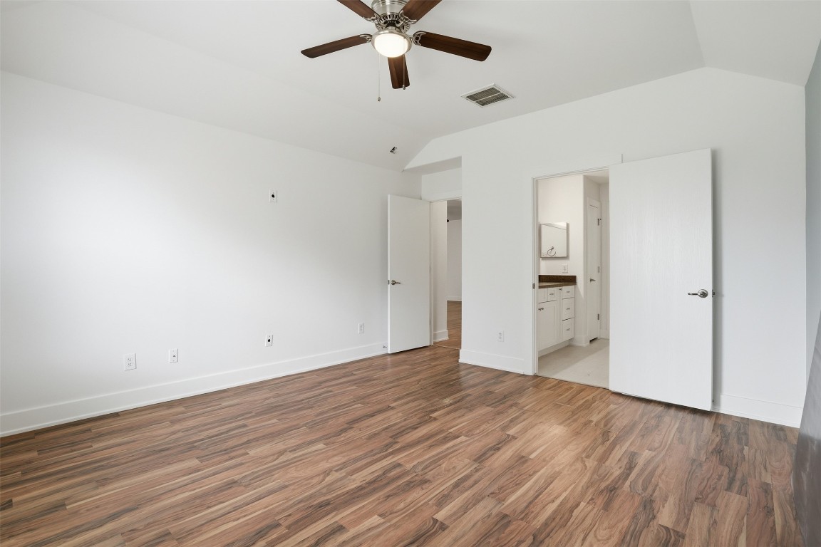 1631 Hade Meadow Lane Houston, TX 77073 - Photo 19 of 36 MAster bedroom