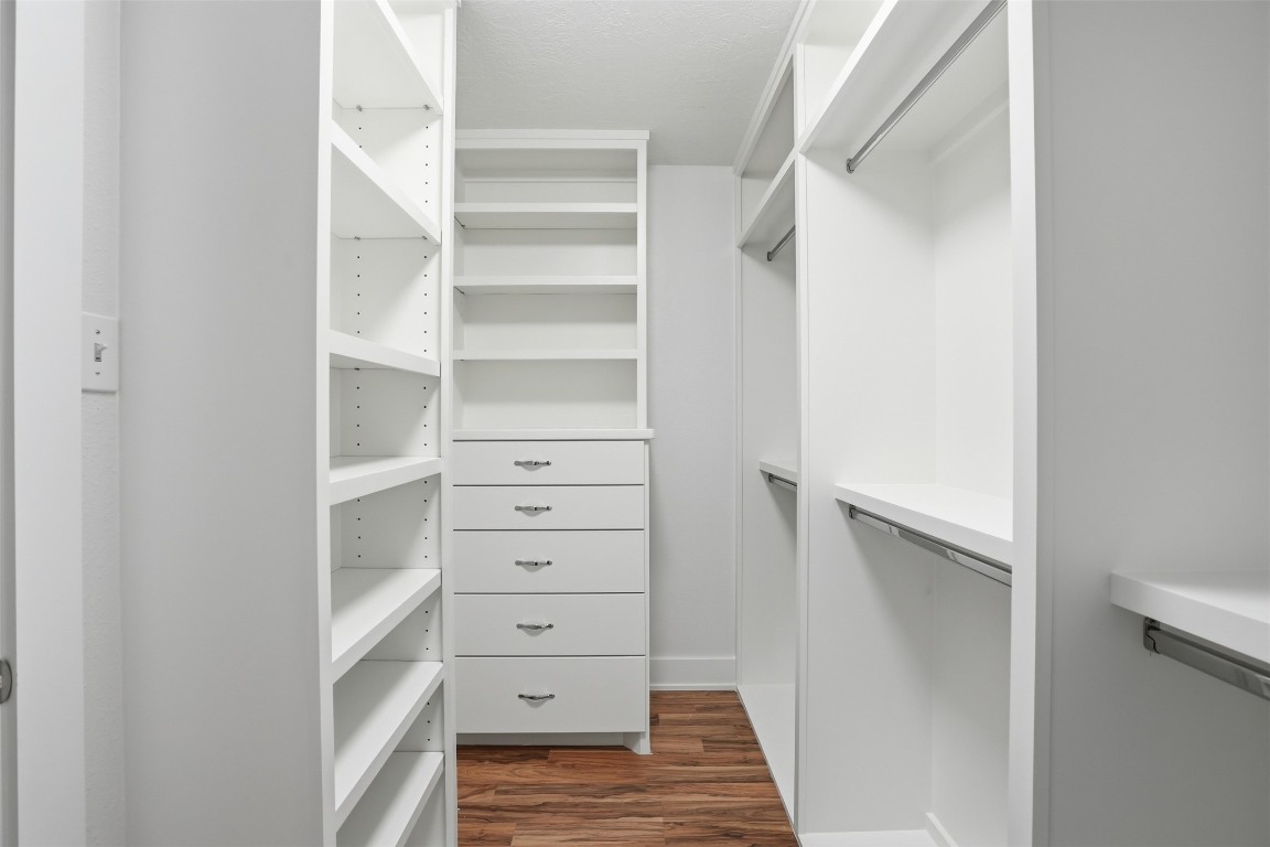 1631 Hade Meadow Lane Houston, TX 77073 - Photo 22 of 36 Built-in Walking Closet