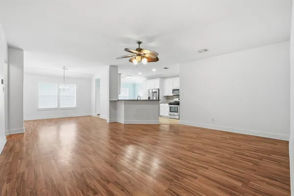 $1,950 | 1631 Hade Meadow Lane, Houston, TX 77073