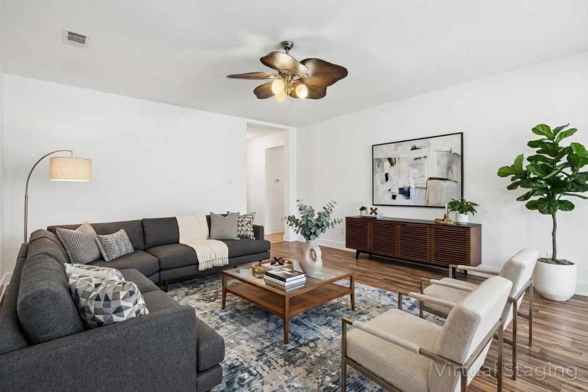 1631 Hade Meadow Lane Houston, TX 77073 - Photo 8 of 36 Virtually staged - Living room
