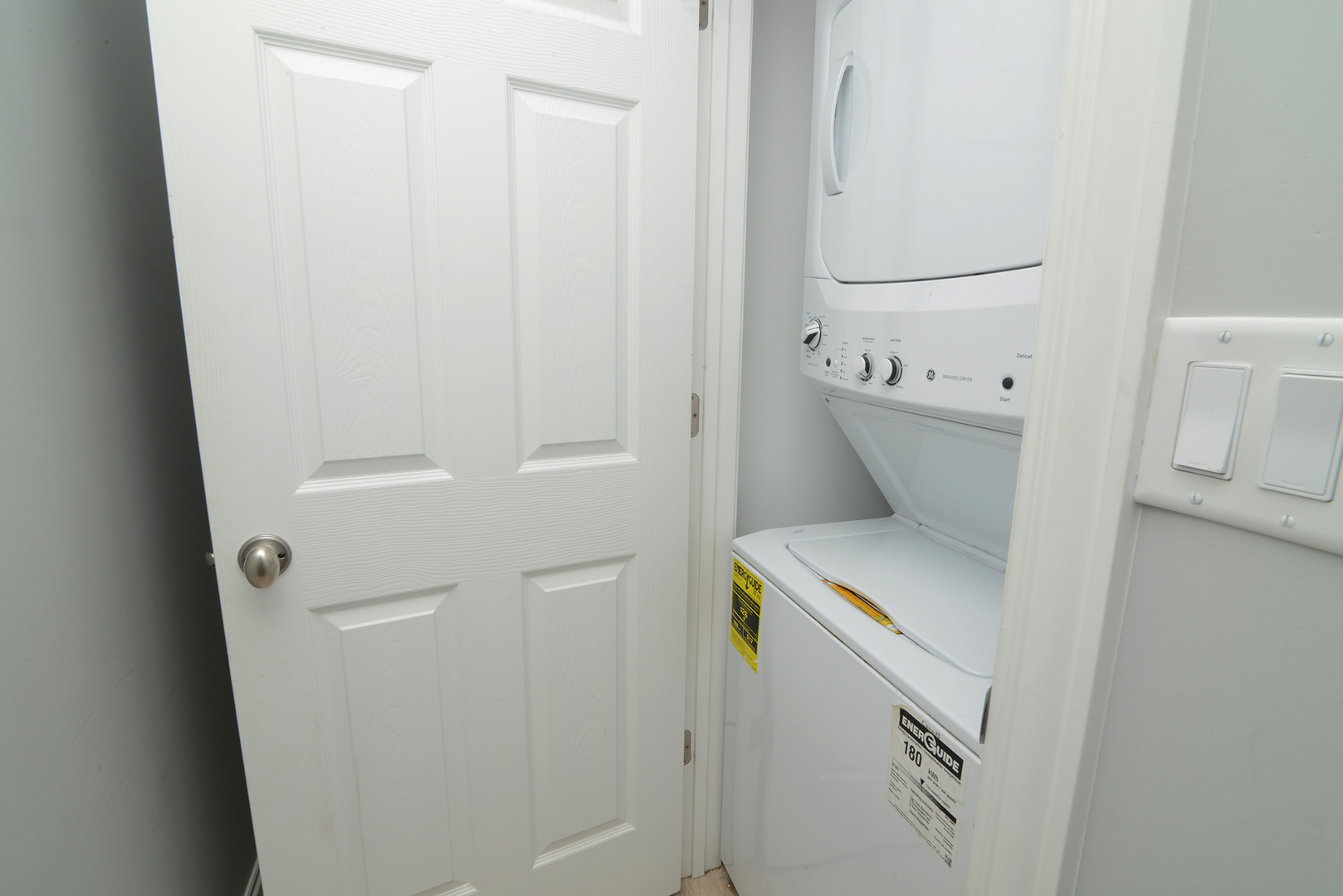 1051 North Springfield Avenue Chicago, IL 60651 - Photo 35 of 50 a utility room with dryer and washer