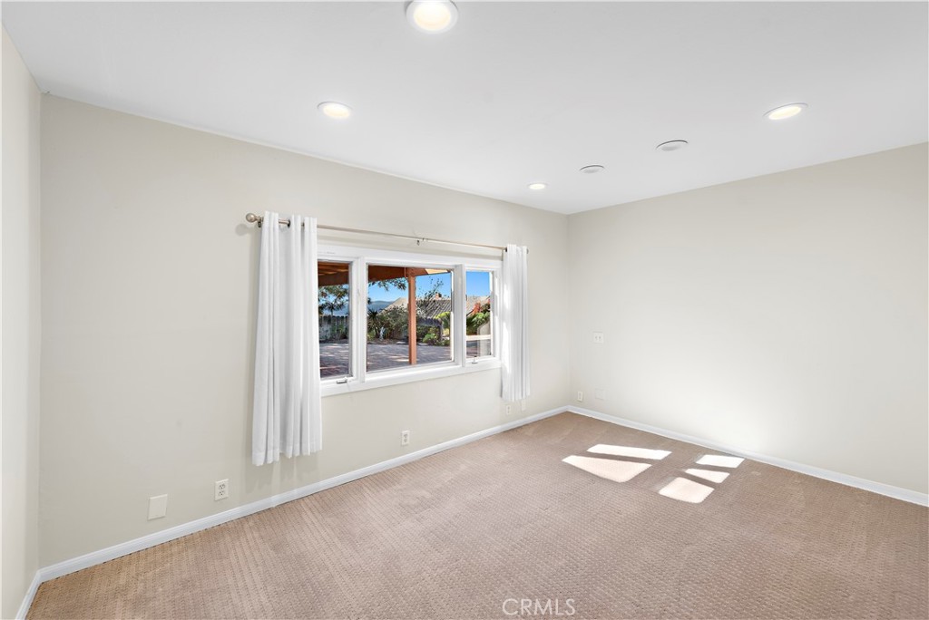 3044 Cresta Way Laguna Beach, CA 92651 - Photo 17 of 48 an empty room with a window