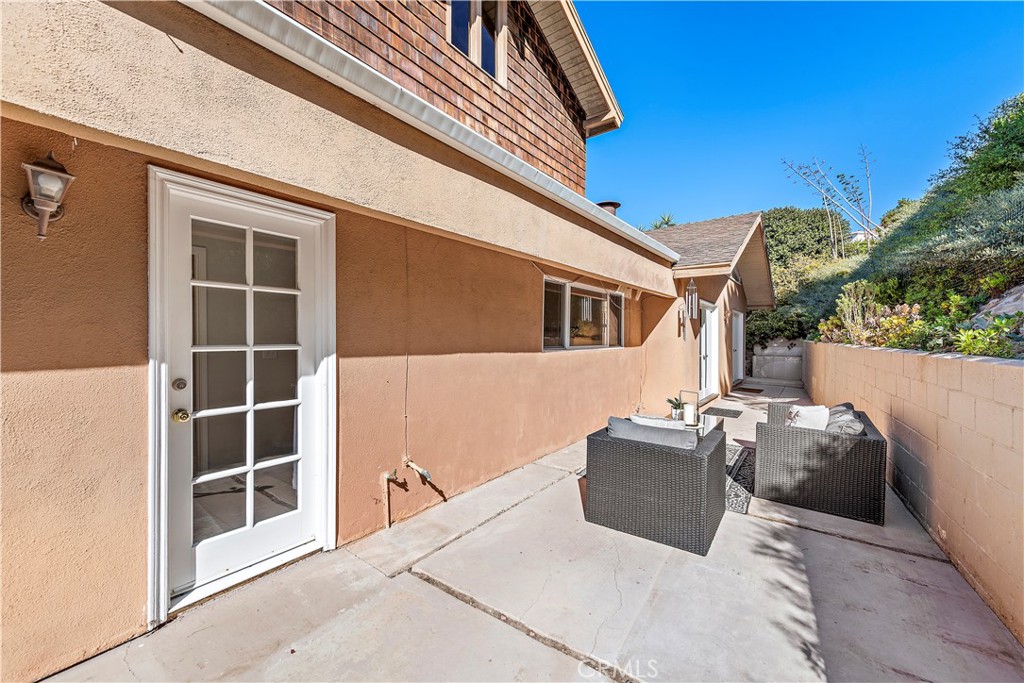 3044 Cresta Way Laguna Beach, CA 92651 - Photo 34 of 48 a outdoor space with a couch