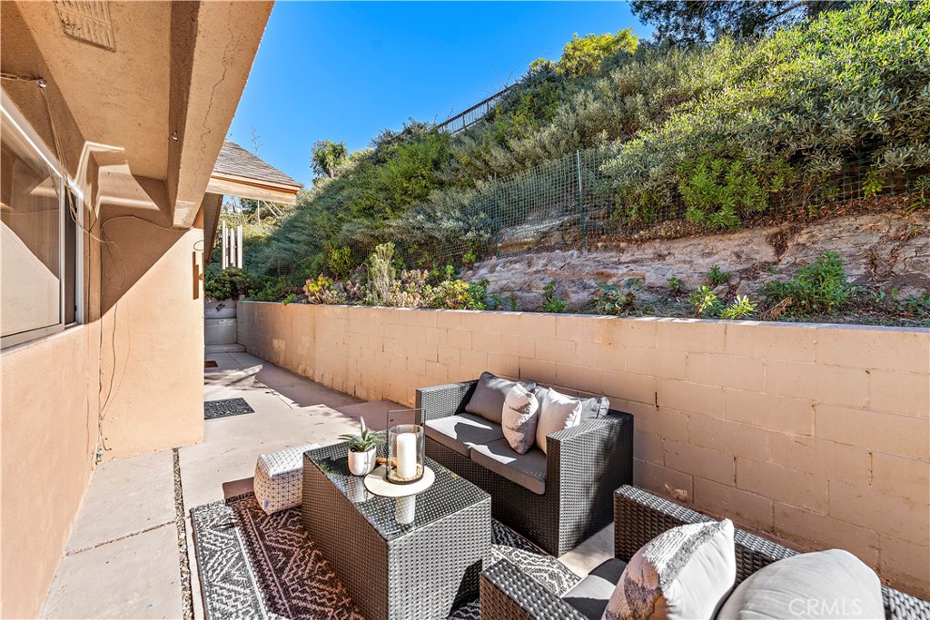 3044 Cresta Way Laguna Beach, CA 92651 - Photo 36 of 48