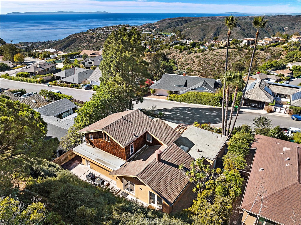 3044 Cresta Way Laguna Beach, CA 92651 - Photo 45 of 48 an aerial view of multiple house