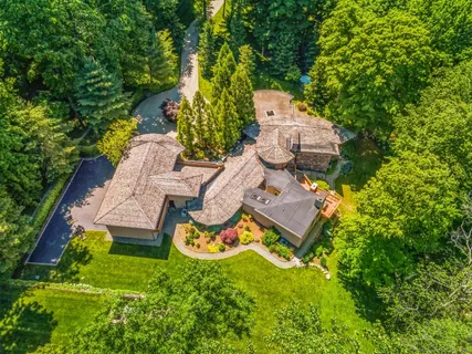 $3,750,000 | 22 Father Peters Lane, New Canaan, CT 06840