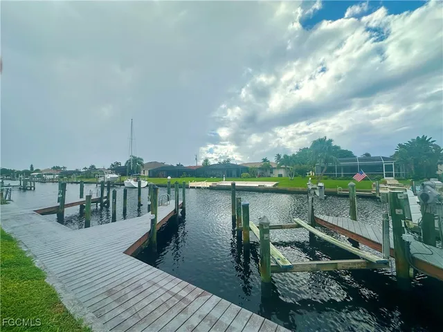 a view of outdoor dining space with a patio