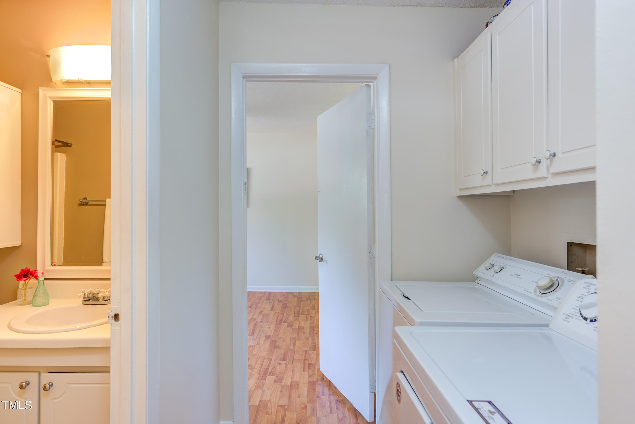 616 Pine Ridge Place Raleigh, NC 27609 - Photo 20 of 32 Laundry 1