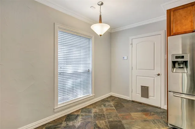 $2,650 | 2234 West Colorado Boulevard, Dallas, TX 75211