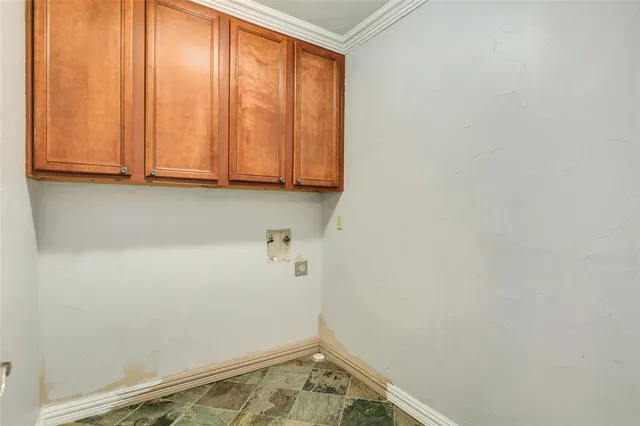 $2,650 | 2234 West Colorado Boulevard, Dallas, TX 75211