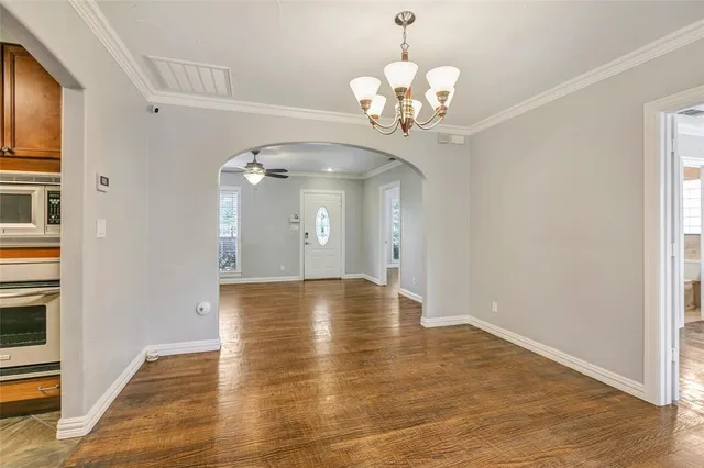 $2,650 | 2234 West Colorado Boulevard, Dallas, TX 75211