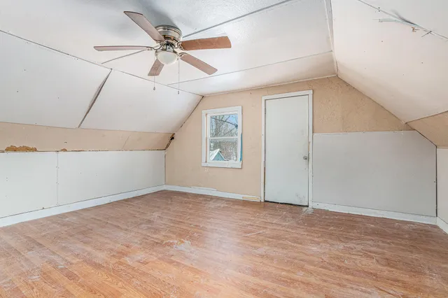 $39,900 | 410 Division Street, Benton Harbor, MI 49022