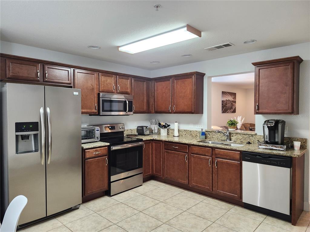 4663 Southwest 48th Drive, Unit 137 Gainesville, FL 32608 - Photo 7 of 20