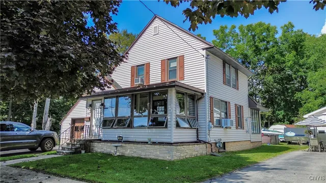 $184,500 | 810 Bellinger Avenue, Herkimer, NY 13350
