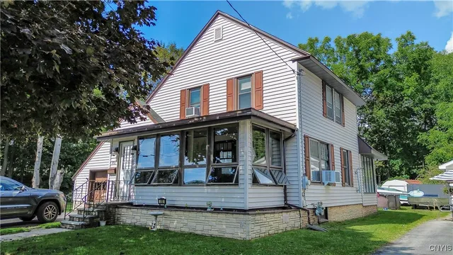 $184,500 | 810 Bellinger Avenue, Herkimer, NY 13350