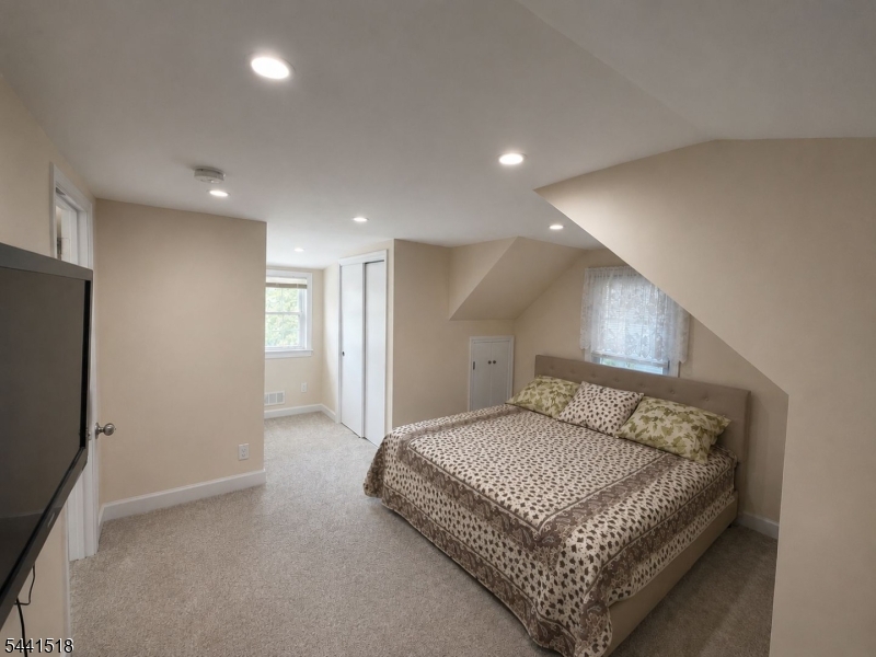 48 Sunnyside Road West Orange, NJ 07052 - Photo 21 of 36