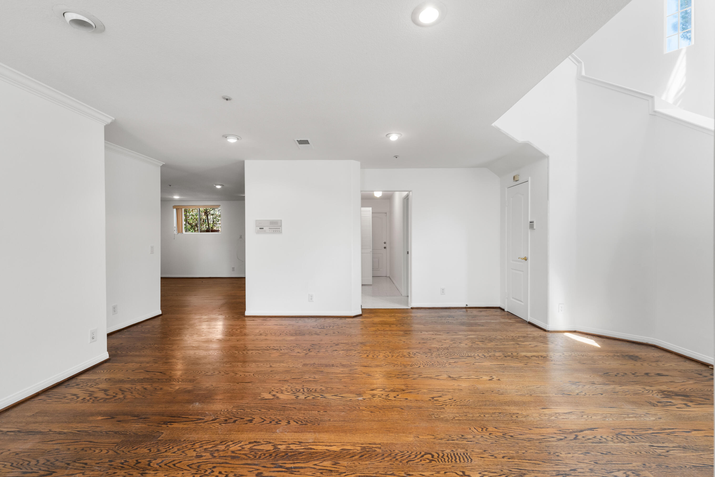 799 Foxkirk Road Glendale, CA 91206 - Photo 14 of 54 Foxkirk-23