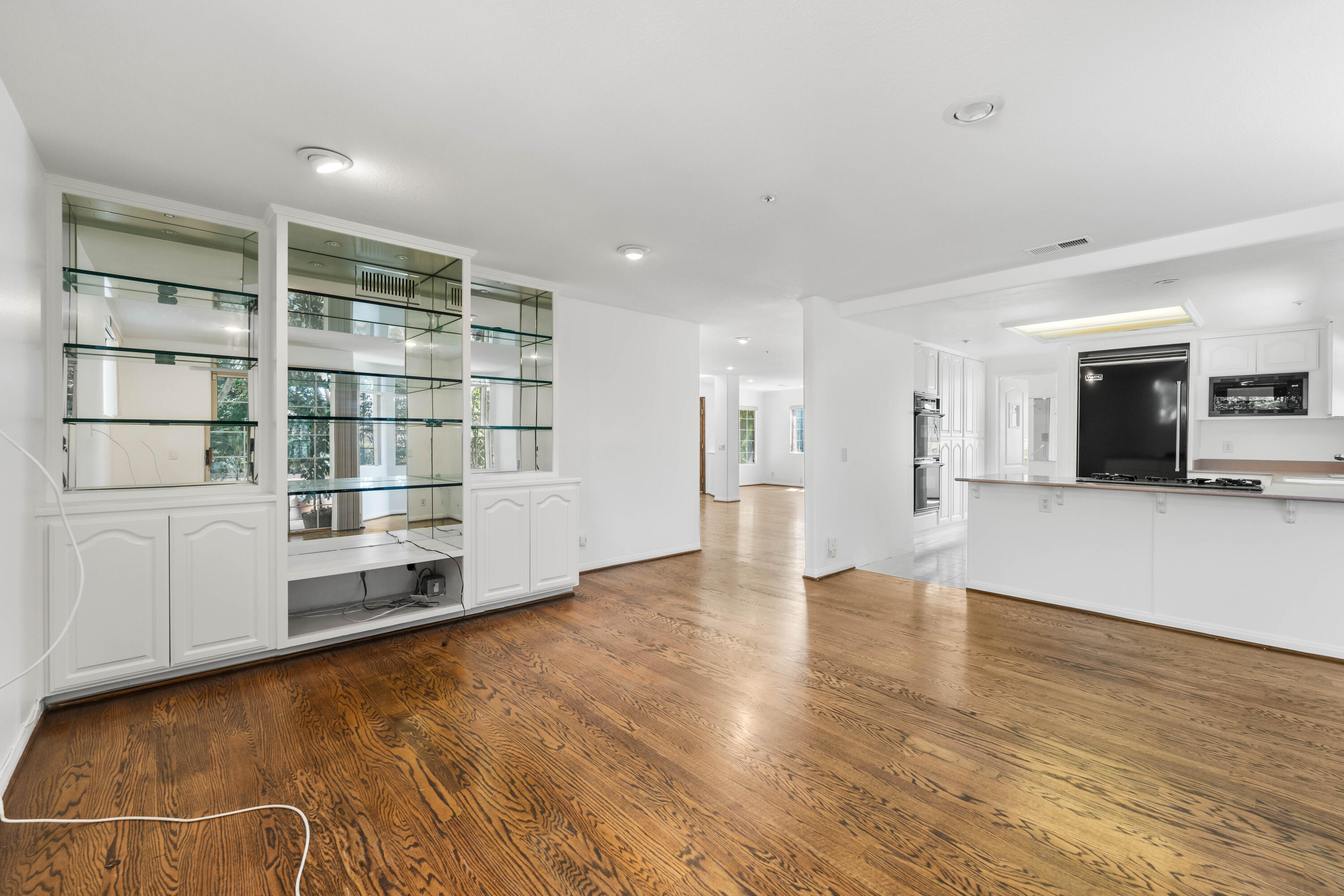 799 Foxkirk Road Glendale, CA 91206 - Photo 17 of 54 Foxkirk-26