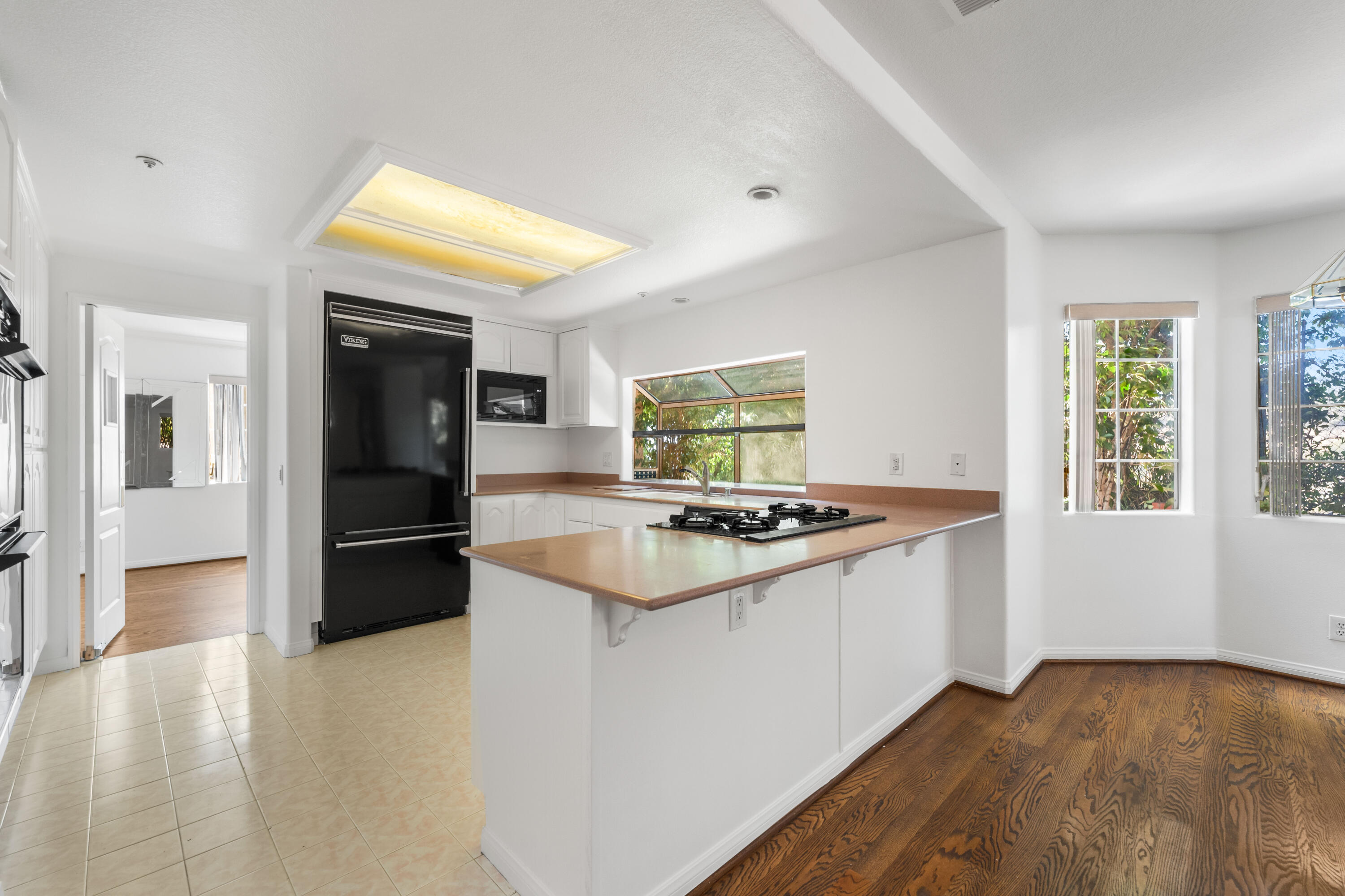 799 Foxkirk Road Glendale, CA 91206 - Photo 20 of 54 Foxkirk-29