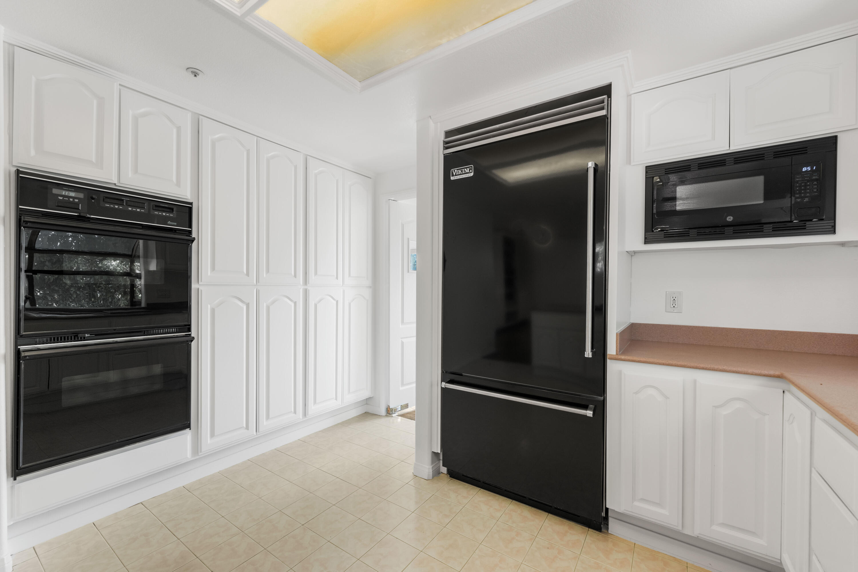 799 Foxkirk Road Glendale, CA 91206 - Photo 23 of 54 Foxkirk-32