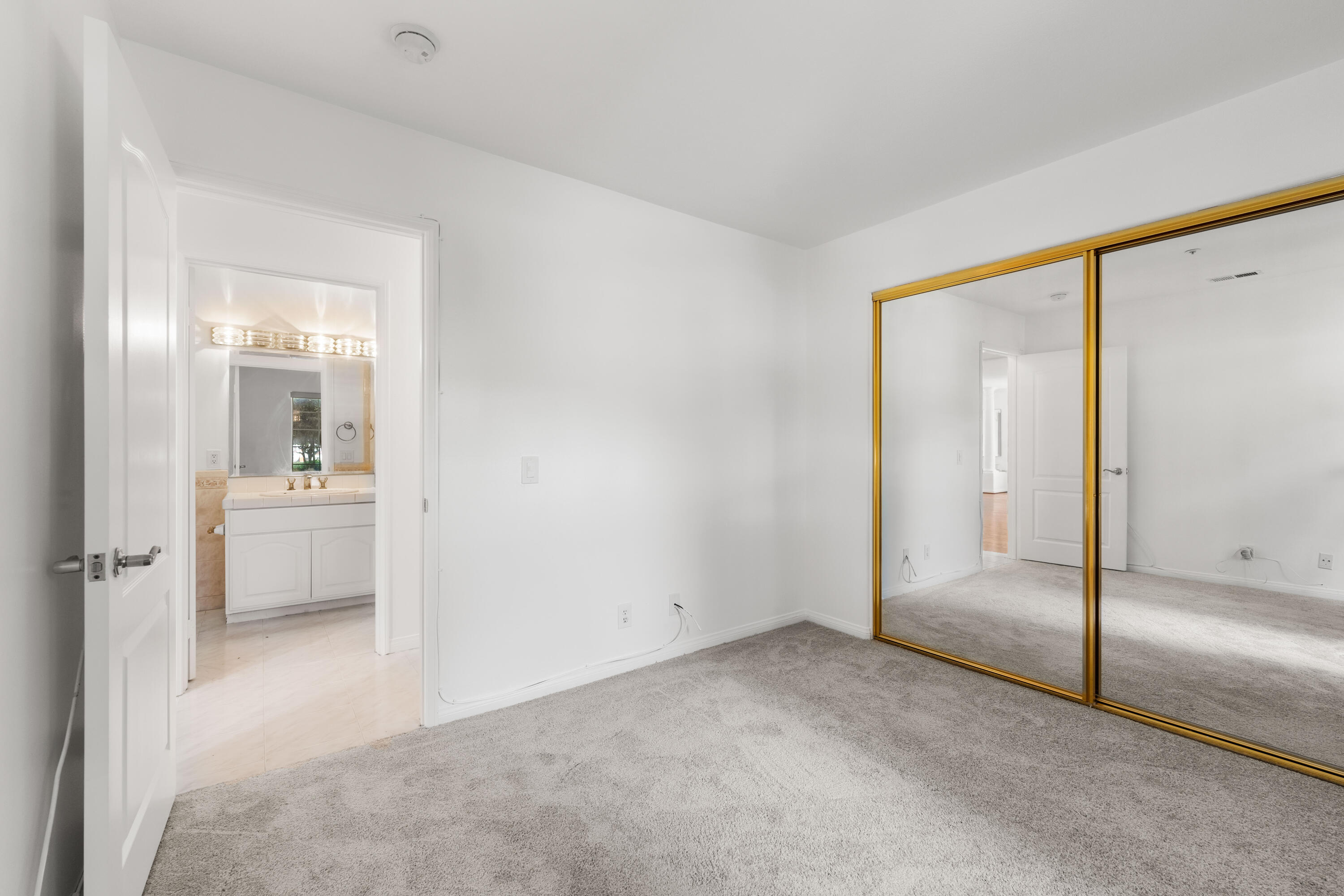 799 Foxkirk Road Glendale, CA 91206 - Photo 25 of 54 Foxkirk-34