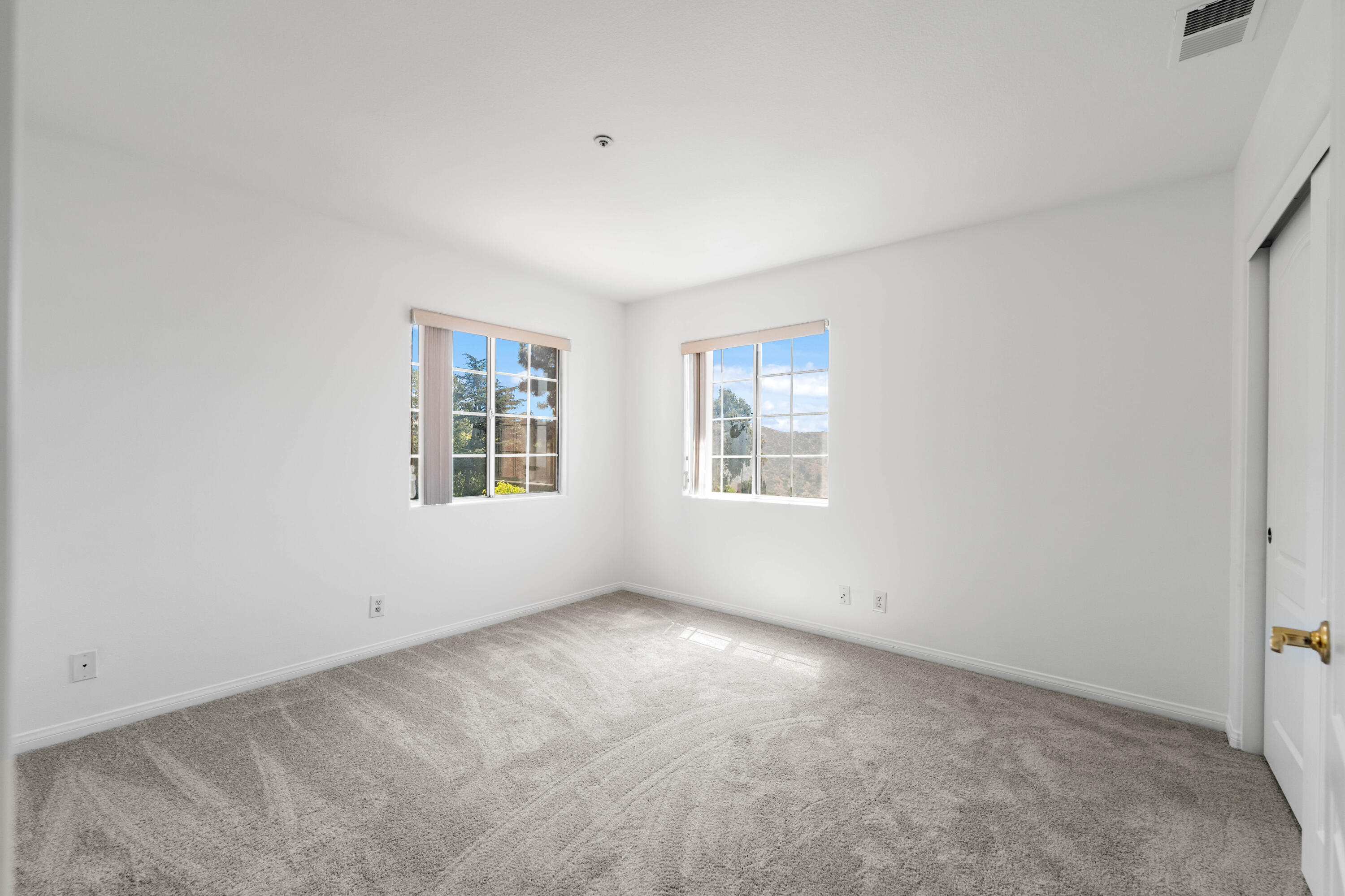 799 Foxkirk Road Glendale, CA 91206 - Photo 30 of 54 Foxkirk-39