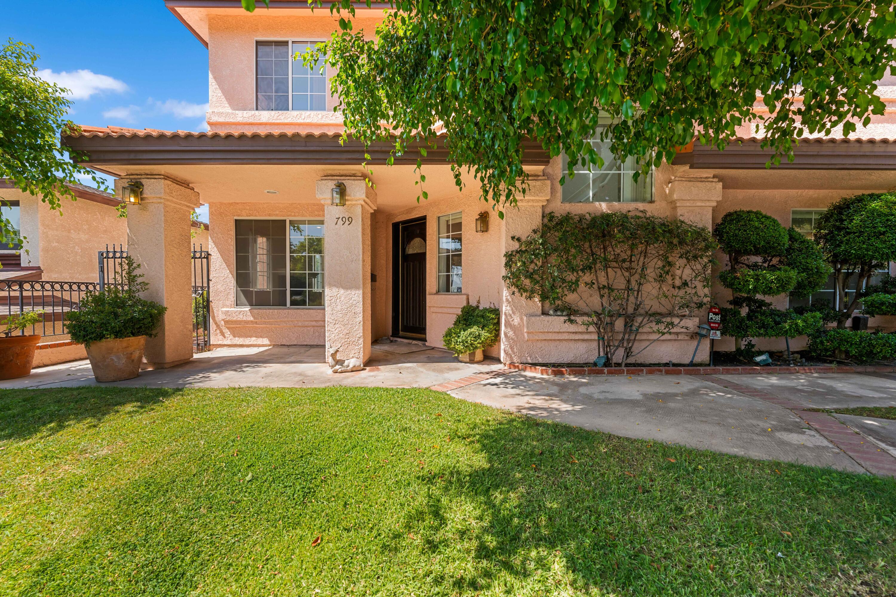 799 Foxkirk Road Glendale, CA 91206 - Photo 6 of 54 Foxkirk-15